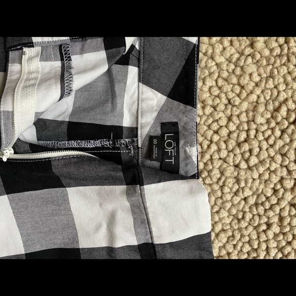 Ann Taylor LOFT Check Shorts - Picture 3 of 3